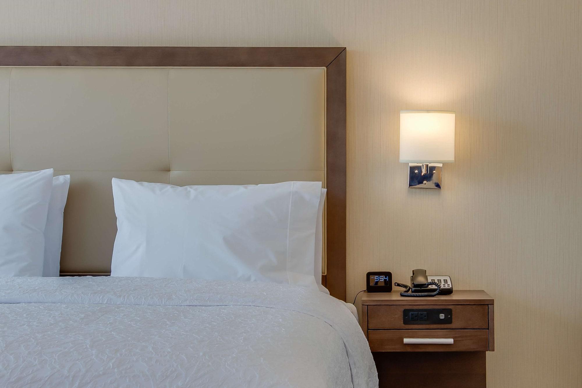 Hampton Inn & Suites Los Angeles - Глендейл Екстер'єр фото
