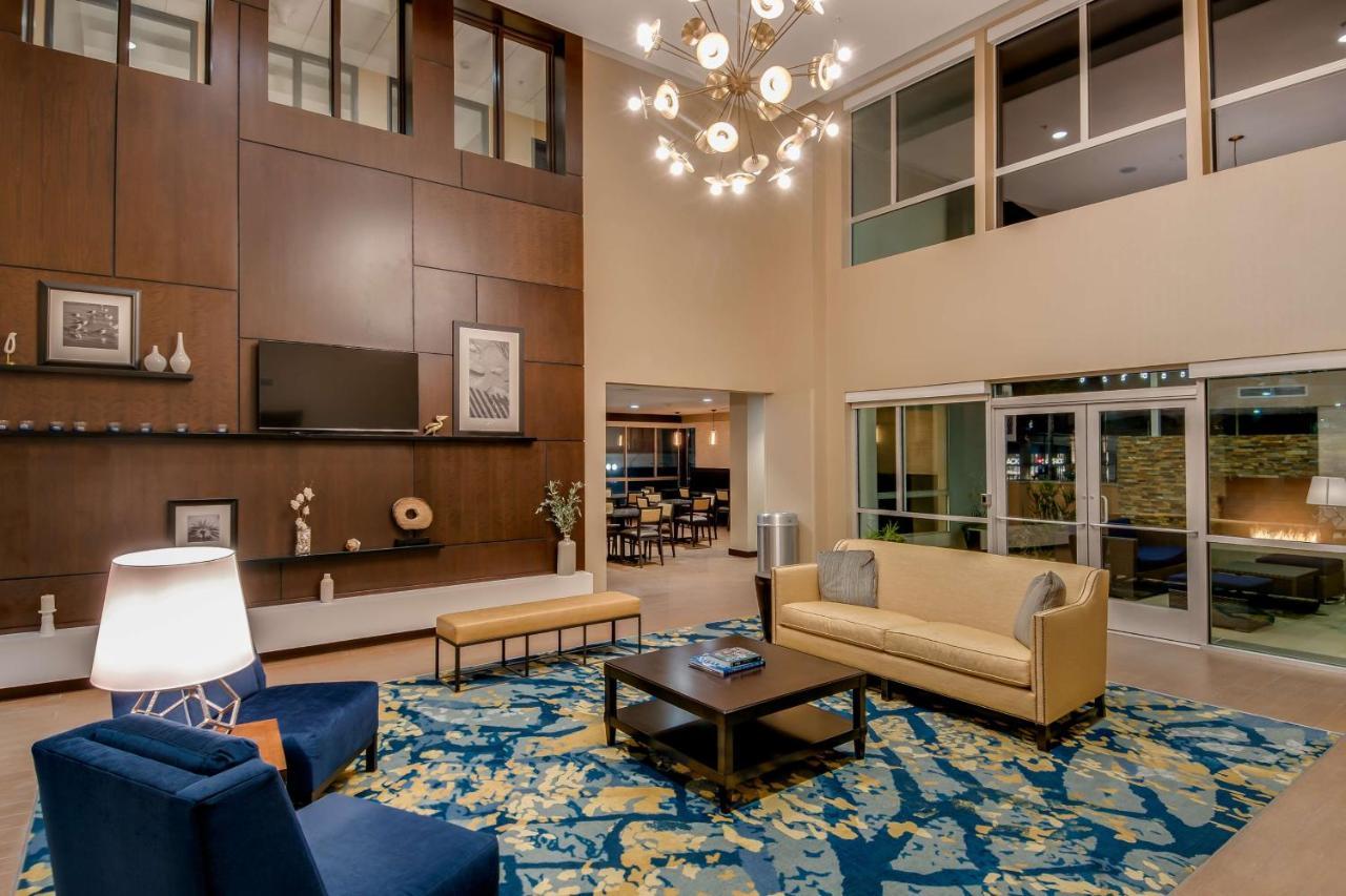 Hampton Inn & Suites Los Angeles - Глендейл Екстер'єр фото
