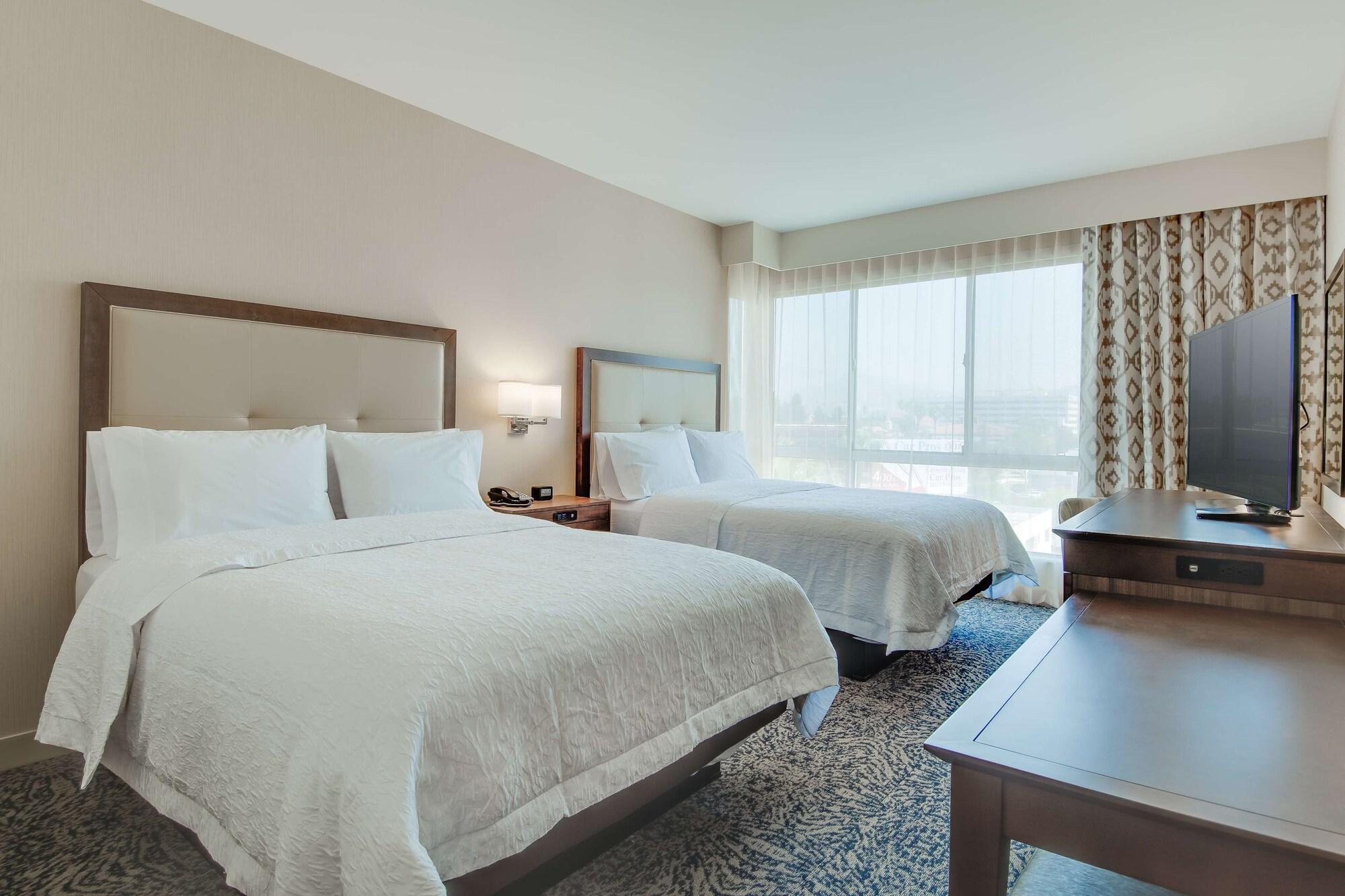 Hampton Inn & Suites Los Angeles - Глендейл Екстер'єр фото