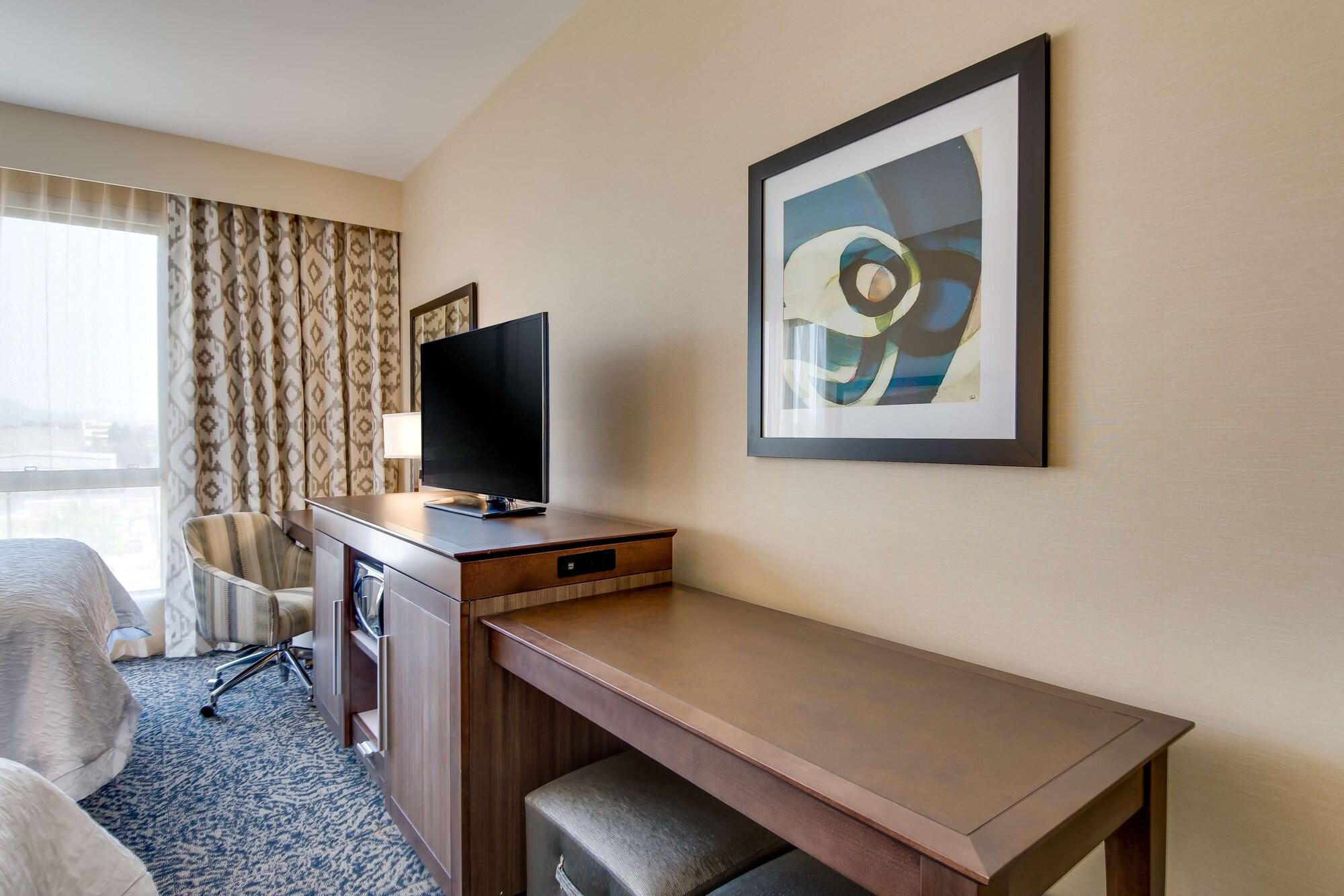 Hampton Inn & Suites Los Angeles - Глендейл Екстер'єр фото