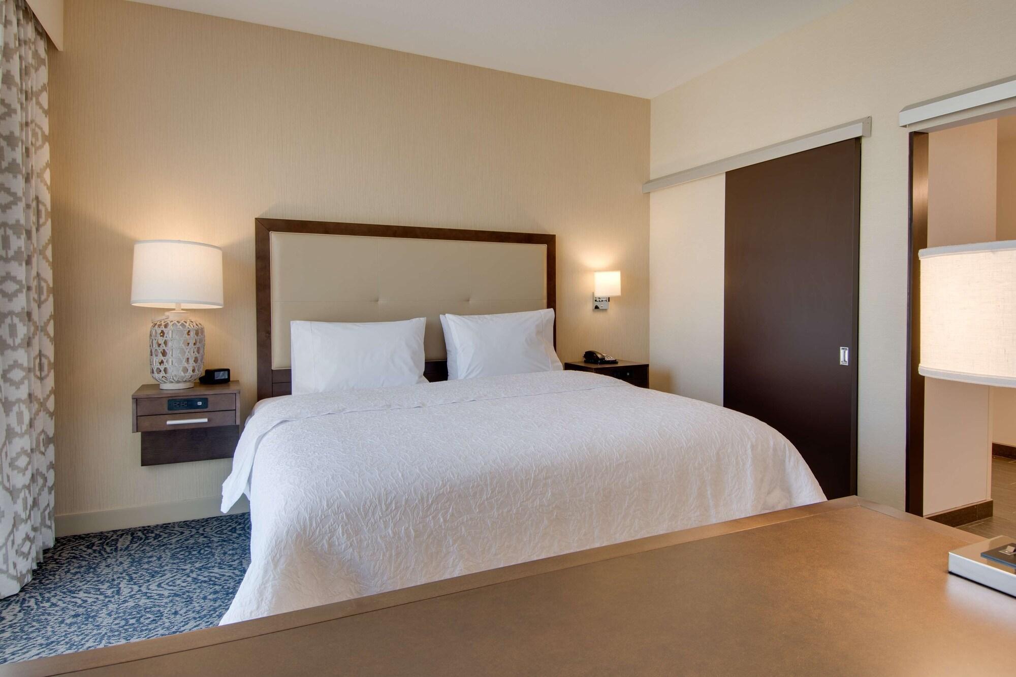 Hampton Inn & Suites Los Angeles - Глендейл Екстер'єр фото