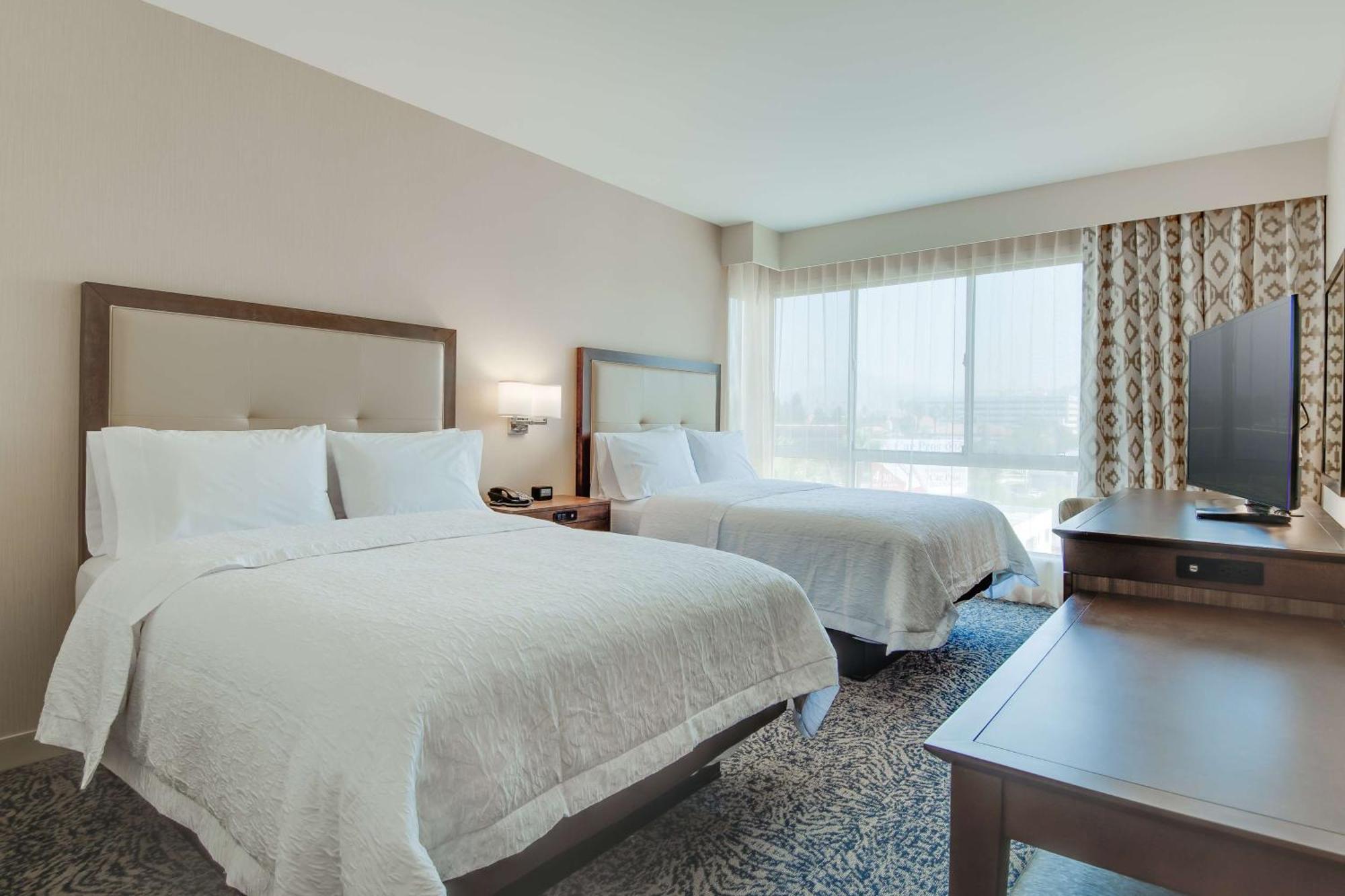Hampton Inn & Suites Los Angeles - Глендейл Екстер'єр фото