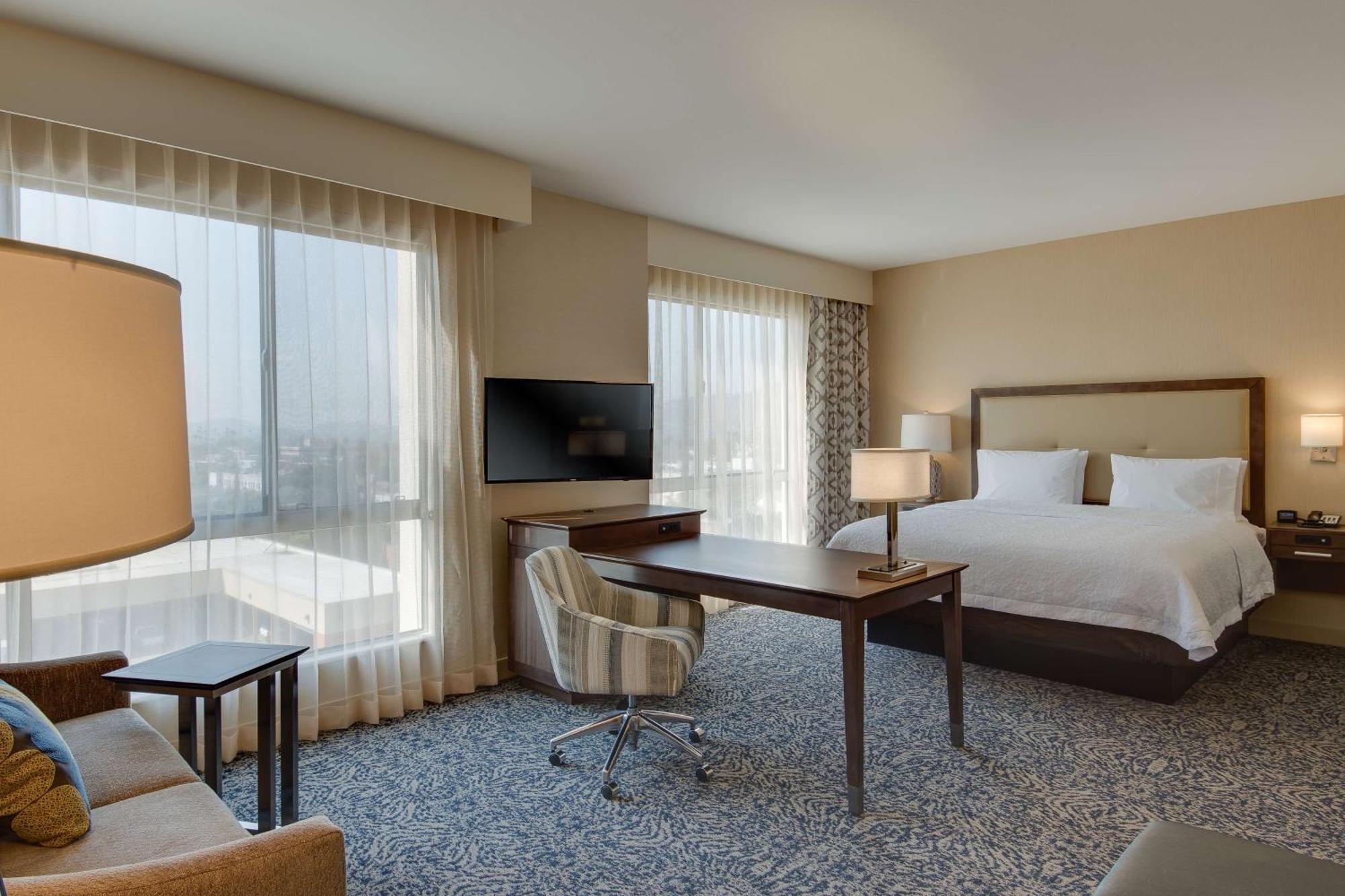 Hampton Inn & Suites Los Angeles - Глендейл Екстер'єр фото