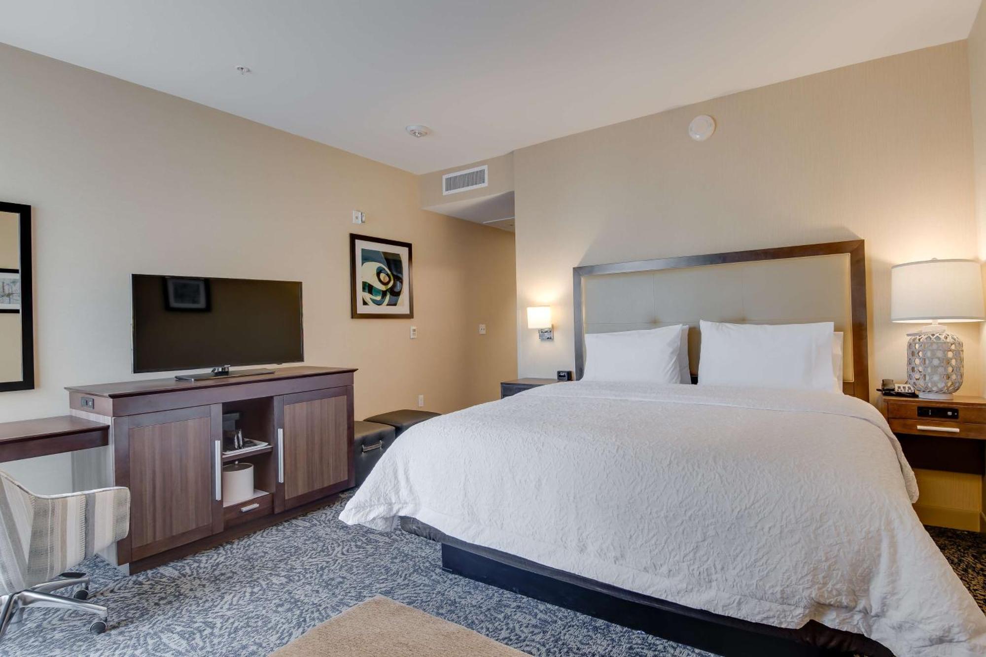 Hampton Inn & Suites Los Angeles - Глендейл Екстер'єр фото