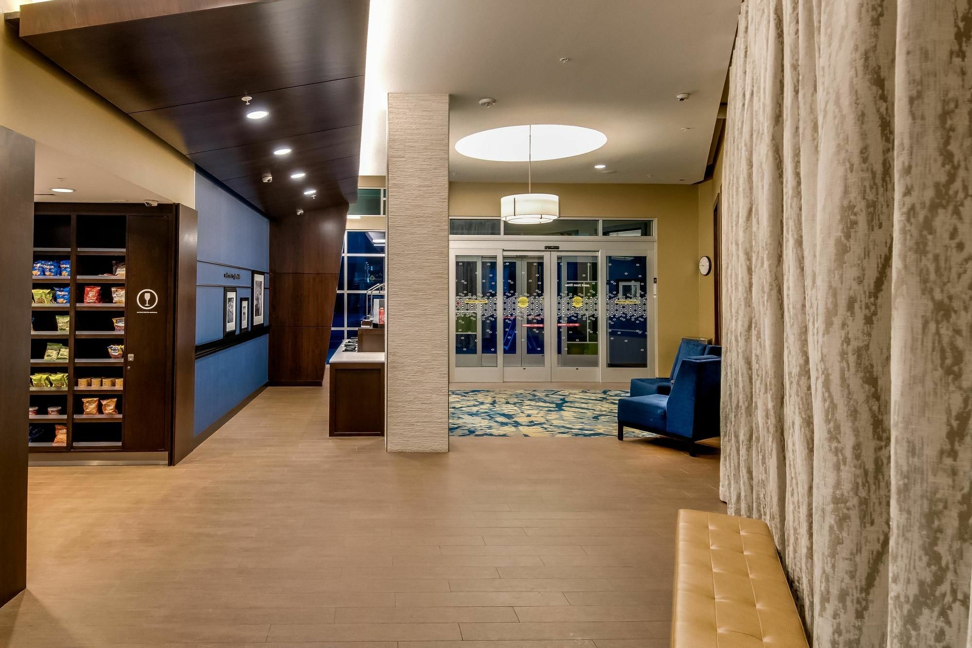 Hampton Inn & Suites Los Angeles - Глендейл Екстер'єр фото