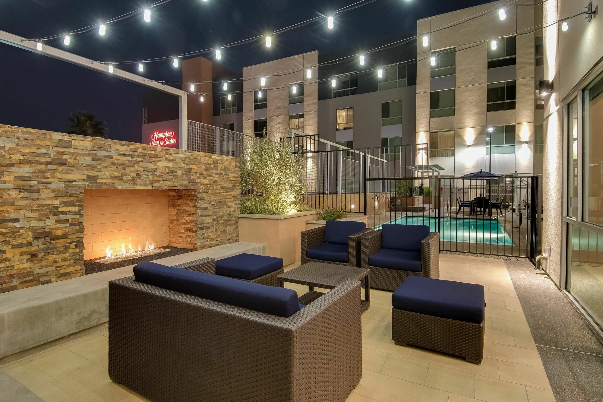 Hampton Inn & Suites Los Angeles - Глендейл Екстер'єр фото